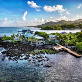 SeaCasa on Paradise Point，位于罗阿坦的酒店