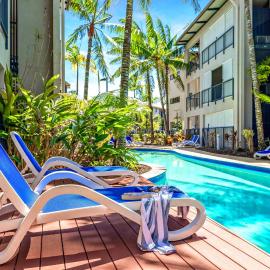 Laguna Edge - Swim-Out Studio, near Sea & Dining，位于三一海滩的酒店