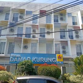 Townhouse Oak Hotel Damar Kurung,位于Gresik的酒店