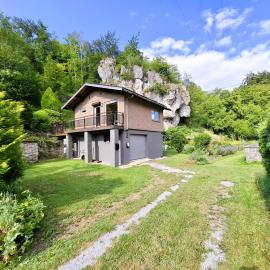 Chalet des Quairelles - Nature & Lacs de l'Eau d'Heure，位于Walcourt的酒店