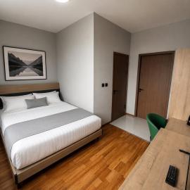 Bridge Hotel Lounge，位于Songiin的酒店