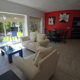 Apartment with Pool, Gym & A/C Suite
