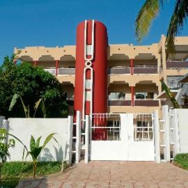 OABY'S Hôtel，位于博博迪乌拉的酒店