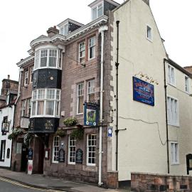 The Black Bull inn，位于伍勒的酒店