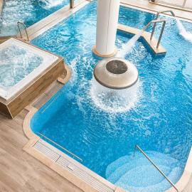 Logis Hôtel & Spa Marina d'Adelphia,位于艾克斯莱班的酒店