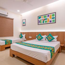 Treebo Arastu Elite Inn, Lakdikapul Near Nampally Station，位于海得拉巴的酒店