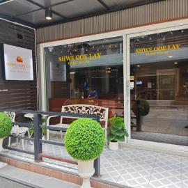 Shwe Ooe Lay Guest House 2，位于Pratunam的酒店