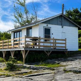 Lakeview Cabin in Georgian Bay - Rockwood #11，位于Dillon的酒店