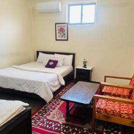 Yasin Holiday Hotel，位于吉尔吉特的酒店