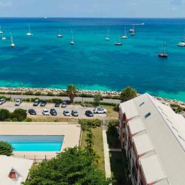 U Are We R St Martin Studio Cosy Marigot, Wi-Fi ,Piscine，位于Marigot的酒店