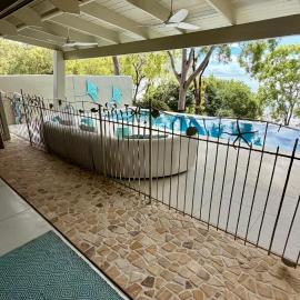 Beachfront Peace Cabin，位于Oak Beach的酒店