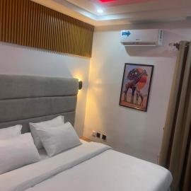 Royal vantage hotel and suites,位于哈科特港的酒店