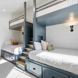 Modern Mountain-Chic Condo-Ski, Golf, Bike, Hike!，位于帕克城的酒店