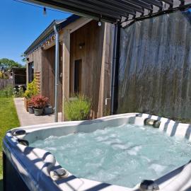 Chalet charme et bien-être Jacuzzi et nature près de Durbuy，位于杜柏的酒店