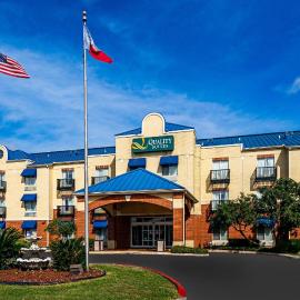 Quality Suites San Antonio Northeast，位于圣安东尼奥的酒店