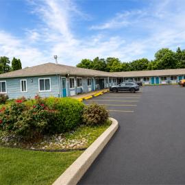 Relax Inn Dover Near Speedway，位于多佛尔的酒店