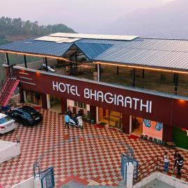 Hotel Bhagirathi，位于Tehri的酒店