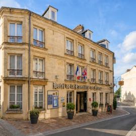 Hôtel De La Banniere De France，位于拉昂的酒店