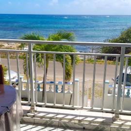 Studio avec vue sur la mer à Capesterre 25 m² 1 chambre，位于Beauséjour的酒店