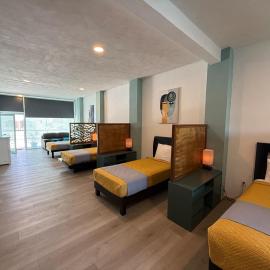 Apartment with Pool & Gym