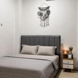 Cozy Stay Near Airport Private Bathroom，位于雅加达的酒店
