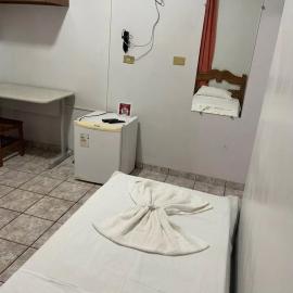 Hotel em Caçu，位于Caçu的酒店