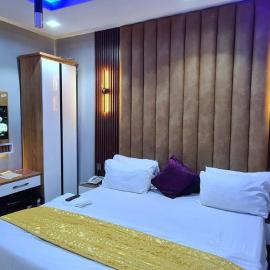 Kiarra Suites Owerri，位于奥韦里的酒店