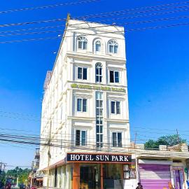 HOTEL SUN PARK Palace，位于比拉特纳加尔的酒店