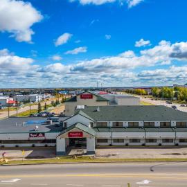 Ramada by Wyndham Nisku Edmonton Airport，位于尼斯库的酒店