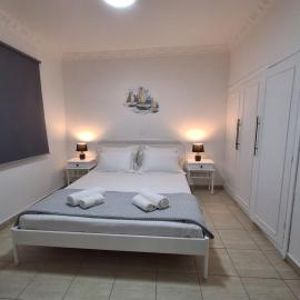 Vacation home in the area of Gefyra, Monemvasia，位于Yéfira的酒店