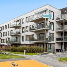 Toppleilighet med utmerkede solforhold sentralt ved jernbanestasjon, IKEA og kjøpesenter，位于特隆赫姆的酒店