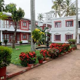 Hillview Beach Resort