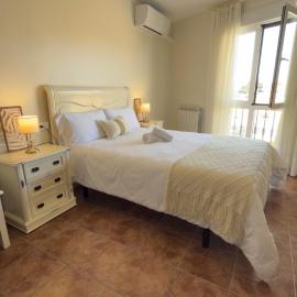 Hostal Valderas，位于Valderas的酒店