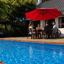 Porumbacu Mountain Views - Cabană cu Piscină，位于波卢巴库苏斯的酒店