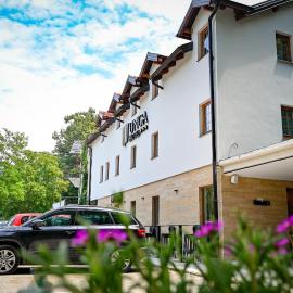 Hotel Unca，位于亚伊采的酒店