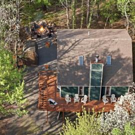 Lake Community l Fire Pit l Game Room l Pool Table，位于Blakeslee的酒店