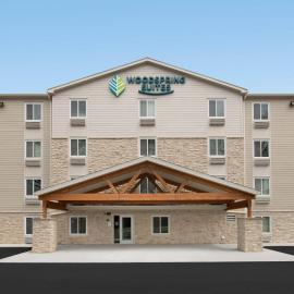 WoodSpring Suites