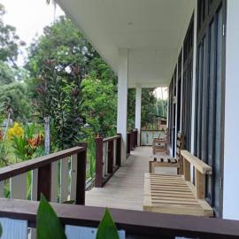 Tangkoko Sweet Home，位于Bitung的酒店