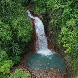 Pulangbato Falls Mountain Resort，位于杜马格特的酒店