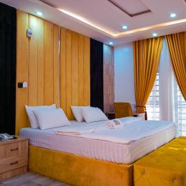Joebrown Palace Hotel & Suite
