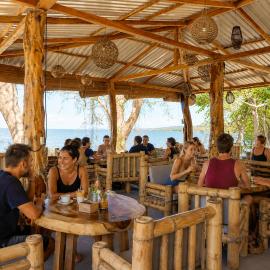 New Amigos - Beachclub & Hostel，位于Santo Domingo的酒店