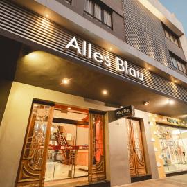 Hotel Alles Blau,位于佩洛塔斯的酒店