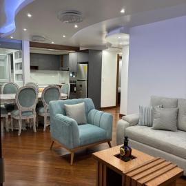 Departamento de lujo 3 dormitorios y parqueadero，位于拉塔昆加的酒店