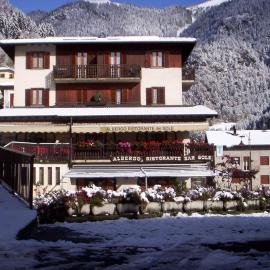 Albergo Ristorante Sole，位于Mezzoldo的酒店
