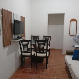 Espaço Térreo 2 - a 300 metros praia Atalaia，位于阿拉卡茹的酒店