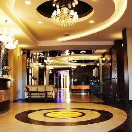 Hotel Janów,位于卢布林地区亚努夫的酒店