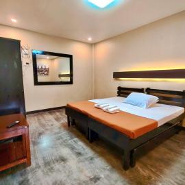 Pina Colina Resort Tagaytay City by RedDoorz，位于大雅台的酒店
