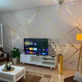 Appartement F3 équipé lux，位于斯基克达的酒店