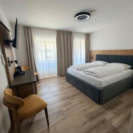 Boutique Hotel zum Ziel - Modern Stay near Basel，位于格伦察-维伦的酒店