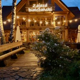 ZAJAZD BIAŁCZAŃSKI Dom Wypoczynkowy Restauracja i Klub Bilardowy " tu i teraz " Wypoczynek na łonie Natury，位于Białka Tatrzanska的酒店